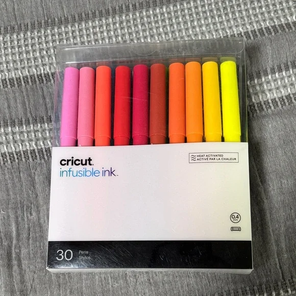 Cricut Pens NWT - Picture 1 of 2